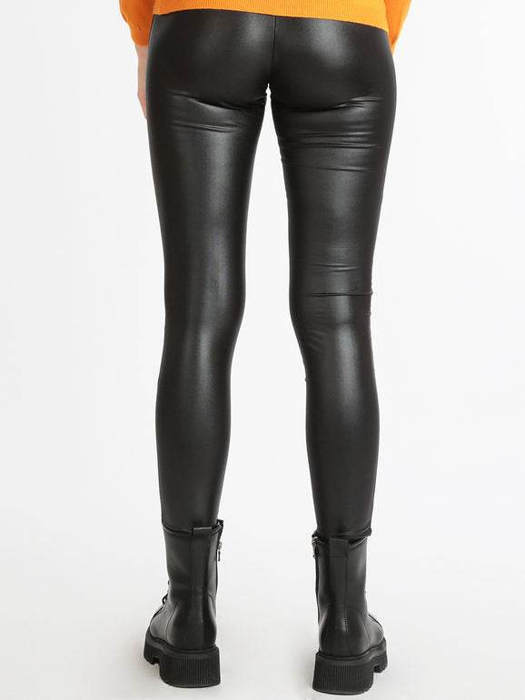 Pantaloni slim fit de piele ecologică - Rammi.ro
