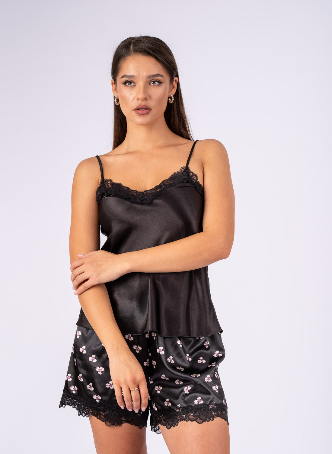 Pijama scurta din satin, cu imprimeu, Neagra